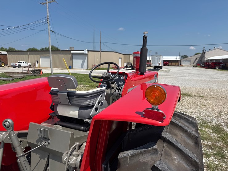 massey-ferguson-1100-image-17