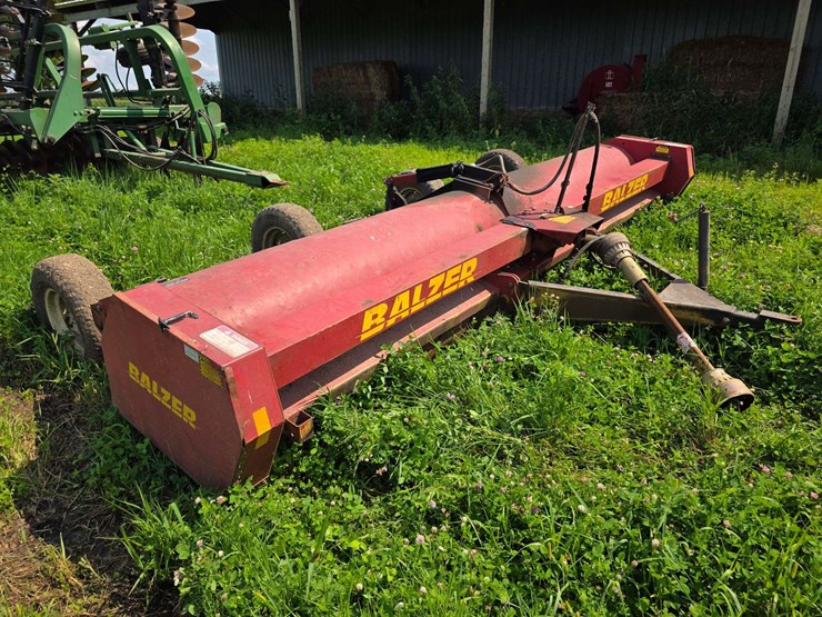 blazer-1500-stalk-chopper,-6-row-22”-(15’),-1000-pto,-4-rear-assist-wheels,-15”-tires-on-6-bolt-rims-image-2