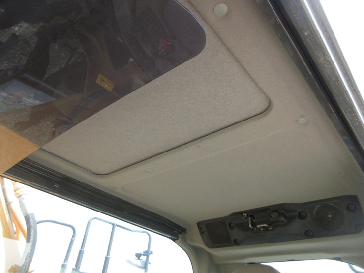 case-cx210d-image-32