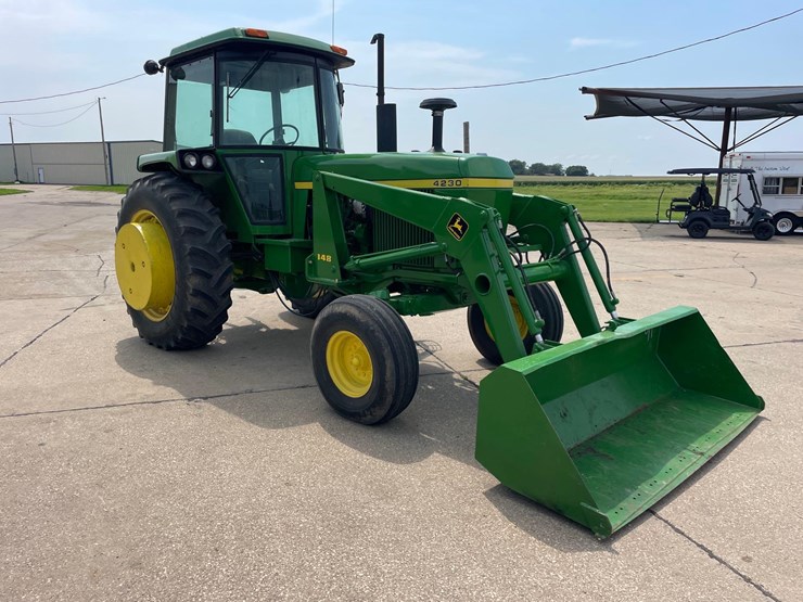 john-deere-4230-image-4