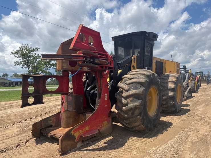 2016-caterpillar-553c-image-2