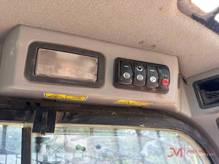 2018-caterpillar-289d-image-22