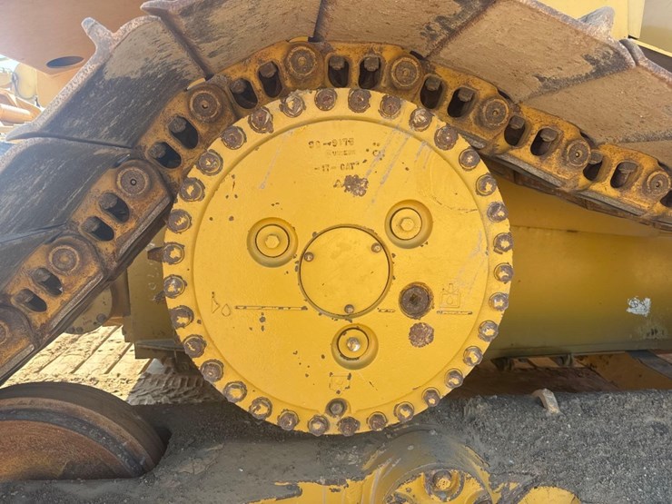 caterpillar-d6t-lgp-image-16