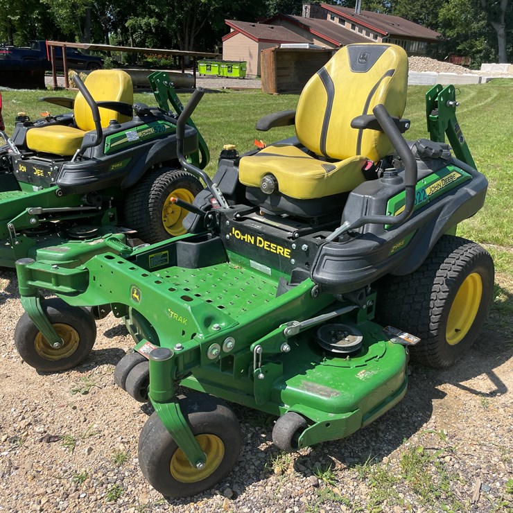 2022 JOHN DEERE LA