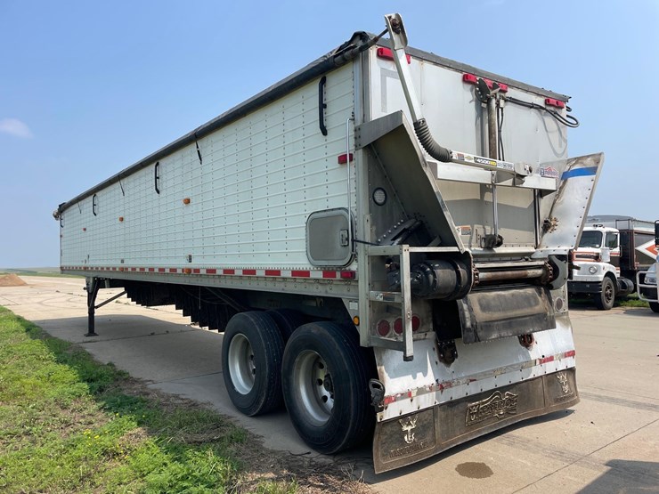 2014-wilson-grain-trailer-image-3