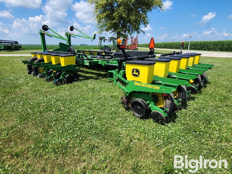 1996-john-deere-7200-image-7