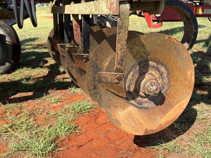 2014-case-ih-340-image-21