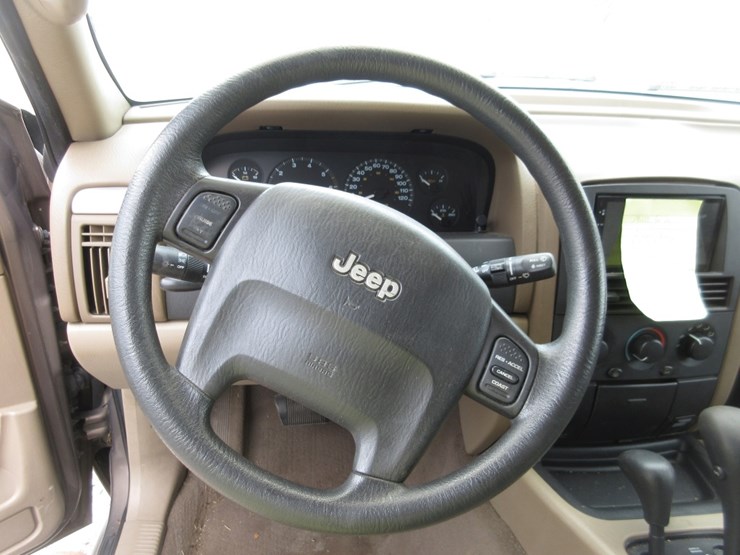 2002-jeep-grand-cherokee-laredo-image-10
