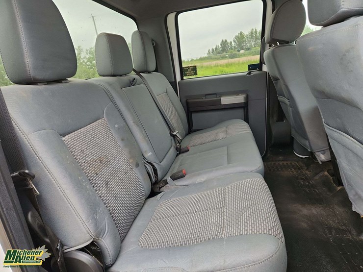 2016-ford-550-image-16