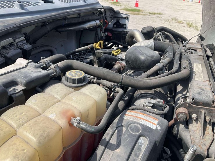 2017-ford-f650-image-18