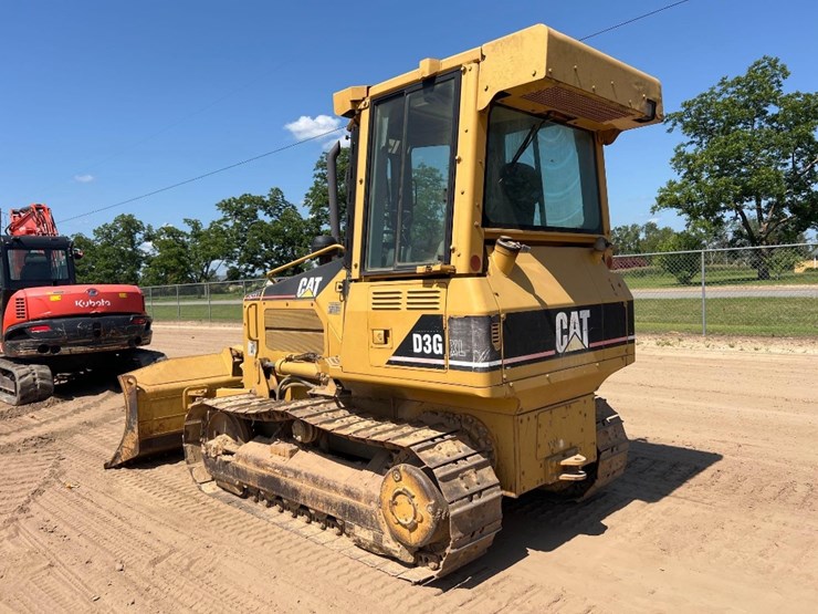 2004-caterpillar-d3g-xl-image-2