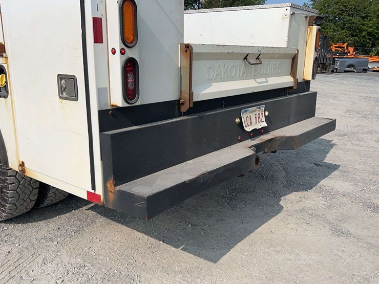 2017-ford-f350-image-32
