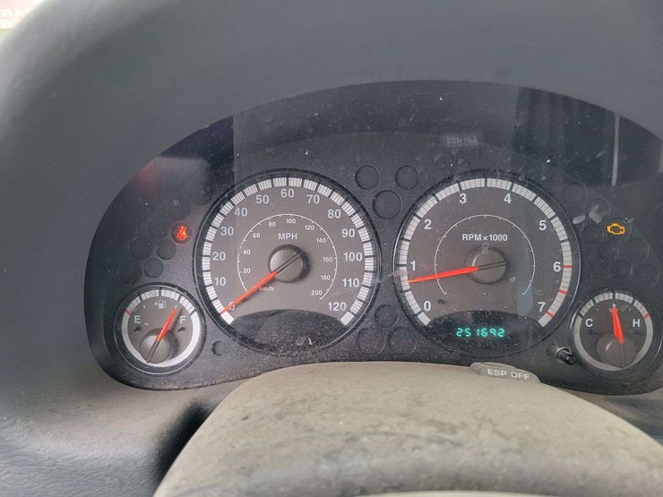 2007-jeep-liberty-image-12