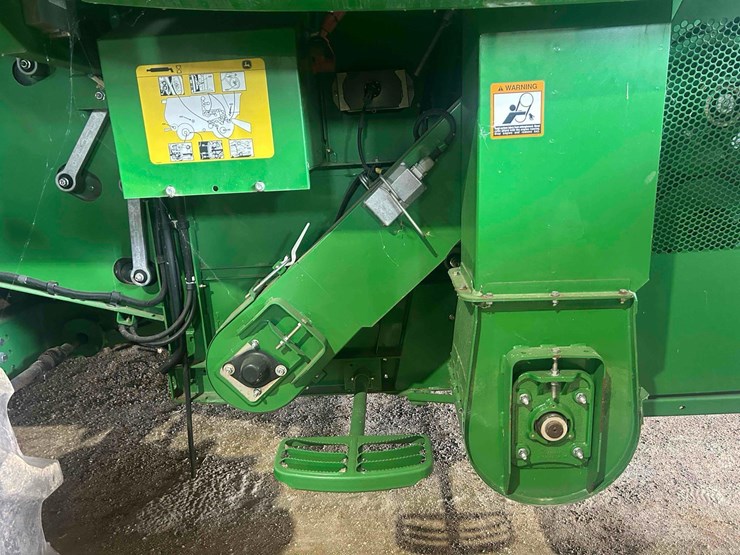 2011-john-deere-9770-sts-image-15