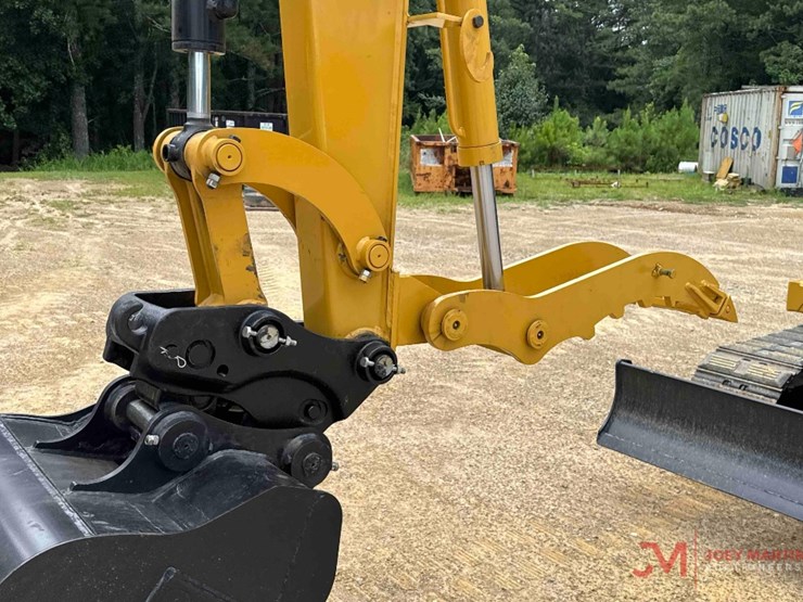 caterpillar-305.5-image-6