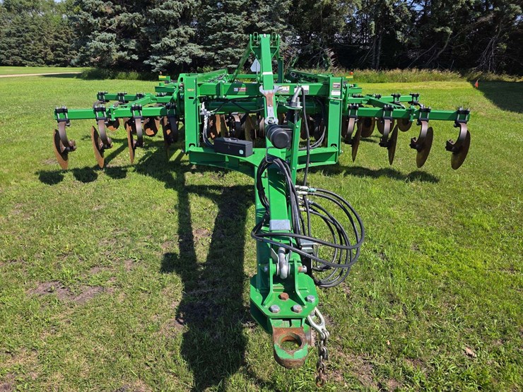 2016-john-deere-18-image-23
