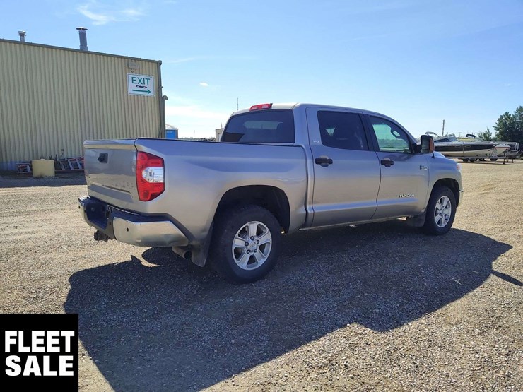 2016-toyota-tundra-image-4
