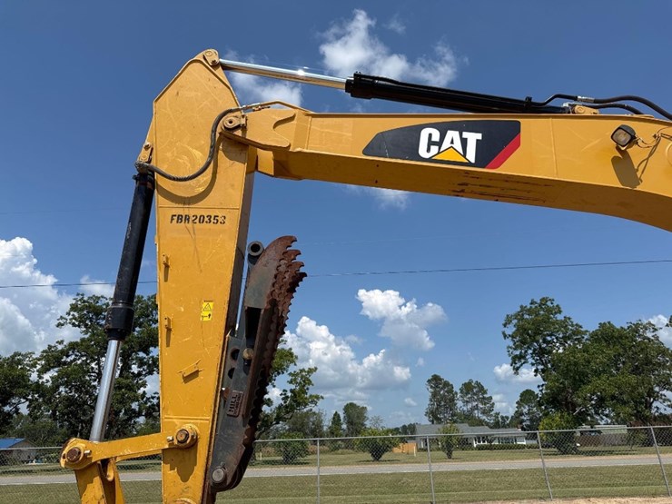 2018-caterpillar-326fl-image-14