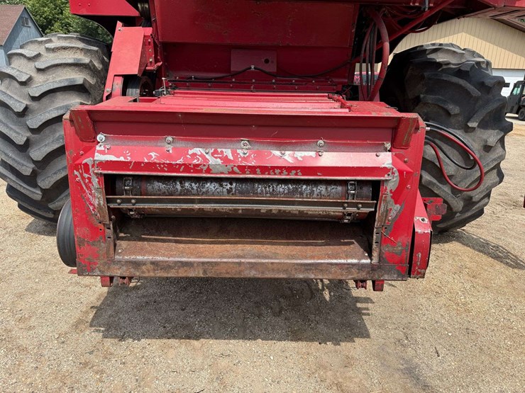 1990-case-ih-1680-image-10