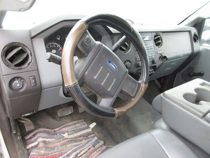 2013-ford-f350-image-9