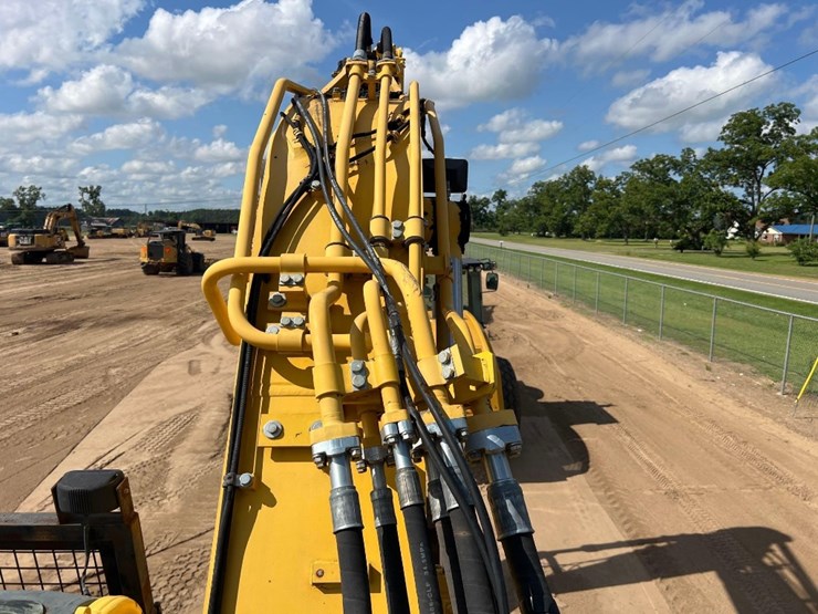 2017-komatsu-pc228us-lc-10-image-34