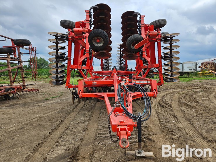 2012-kuhn-krause-8200-flex-wing-tandem-disk-harrow-image-2