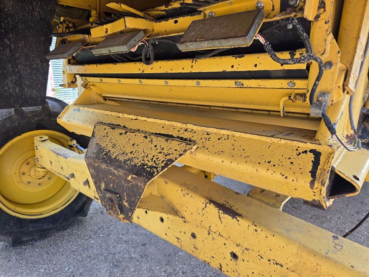 1988-new-holland-tr86-image-34
