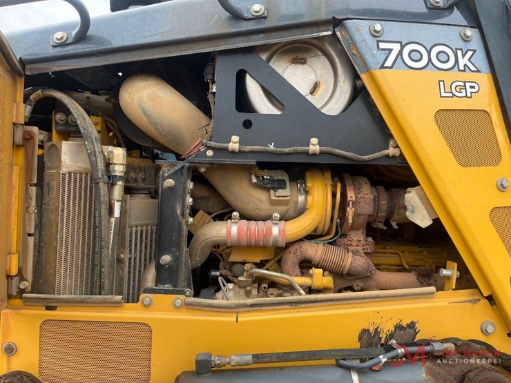 2015-deere-700k-lgp-image-9