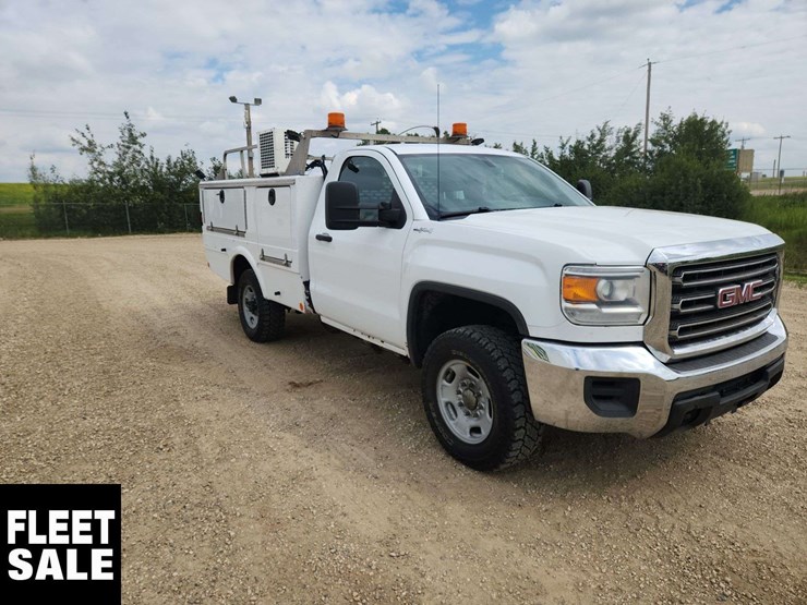 2019-gmc-sierra-2500hd-image-2
