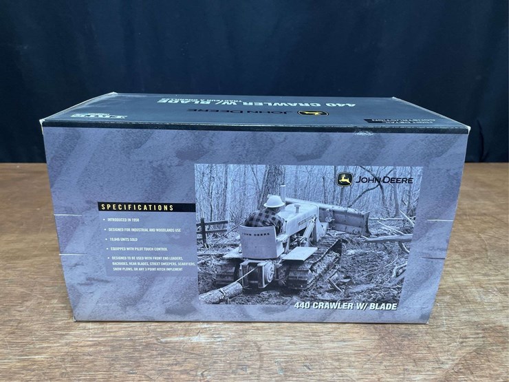 1/16-john-deere-440-crawler-nib-ertl-image-5