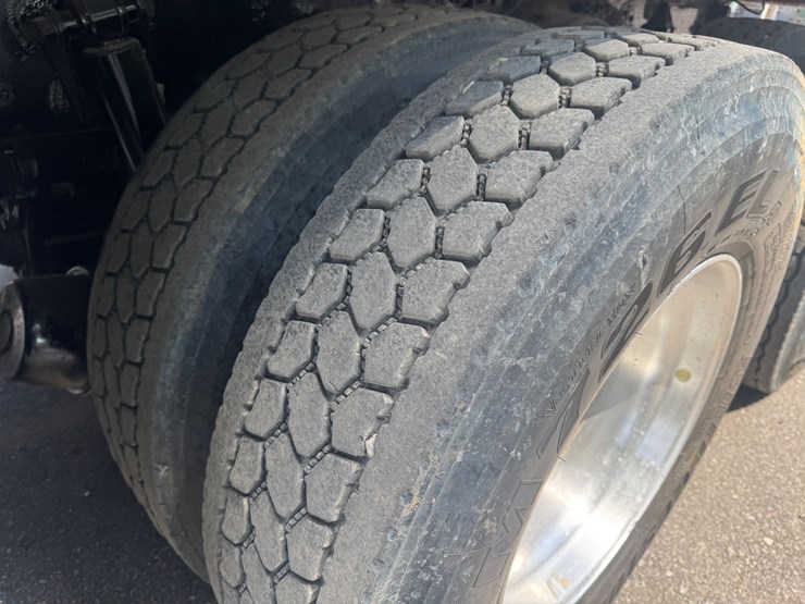 2018-western-star-4700sb-image-20