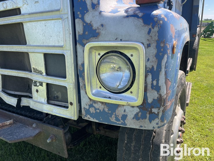 1984-international-f2375-t/a-silage-truck-image-12