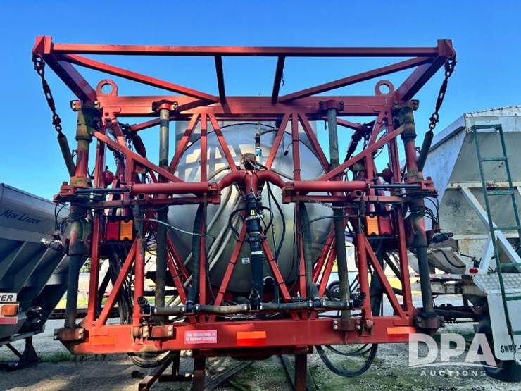 2014-case-ih-610-image-12