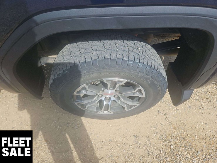 2022-gmc-sierra-1500-image-24