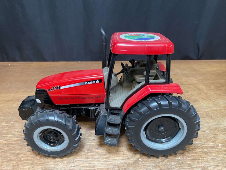 1/16-case-ih-mx110-2002-wisconsin-nib-ertl-image-3