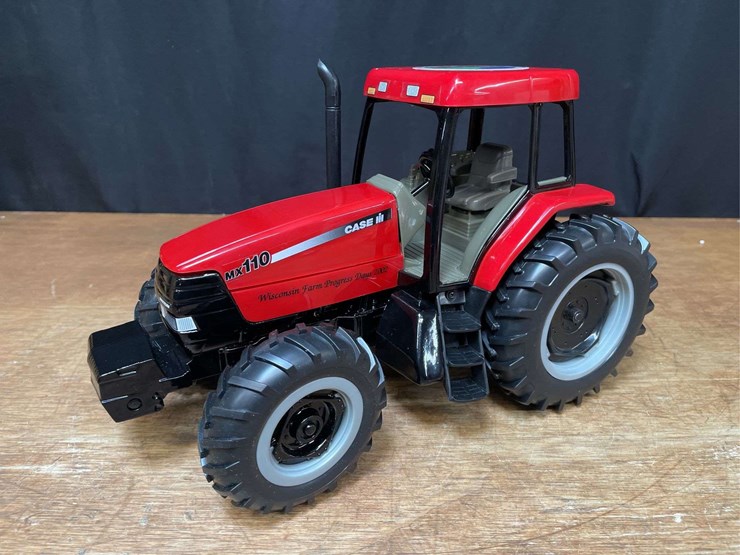1/16-case-ih-mx110-2002-wisconsin-nib-ertl-image-2
