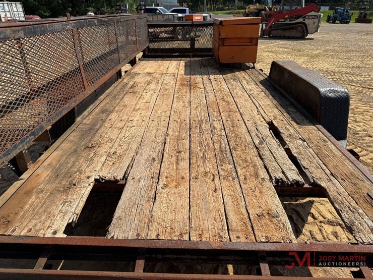 2017-a-&-f-trailer-mfg-20'x7'-equipment-trailer-image-9