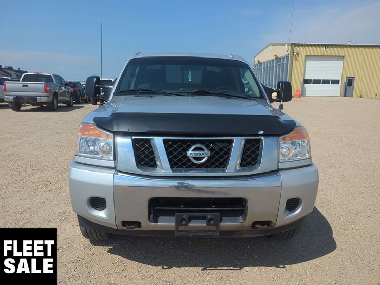 2015-nissan-titan-image-20