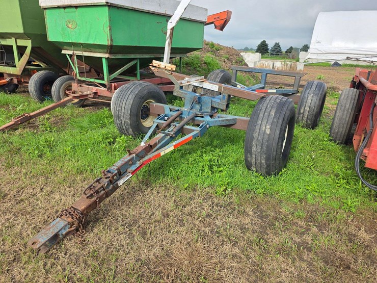 anhydrous-running-gear,-duo-lift-brand,-16.5-16.1-floatation-tires,-brakes,-extendable-hitch-image-2
