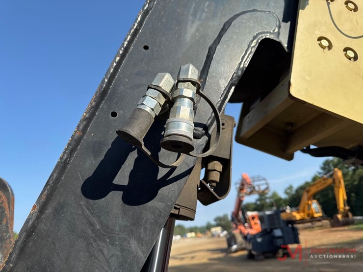 2018-jlg-g5-18a-image-6