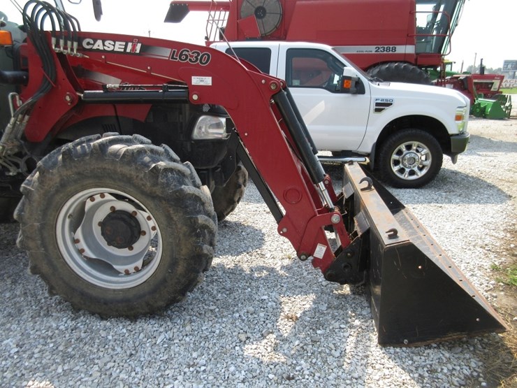 case-ih-farmall-105c-image-4