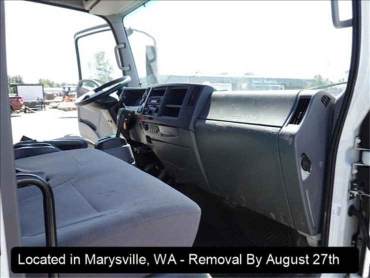 2020-isuzu-npr-hd-image-8