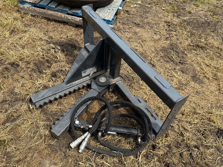 land-honer-tree-puller,-skid-loader-mount,-with-hoses-and-ends-image-4