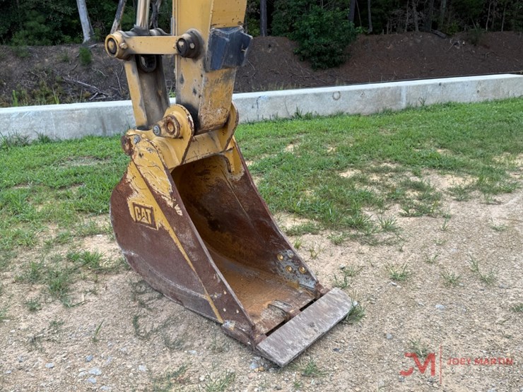 2021-caterpillar-313gc-image-13