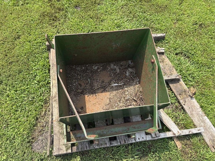 john-deere-3010-image-6