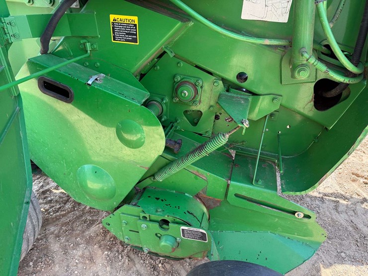 2006-john-deere-567-image-16