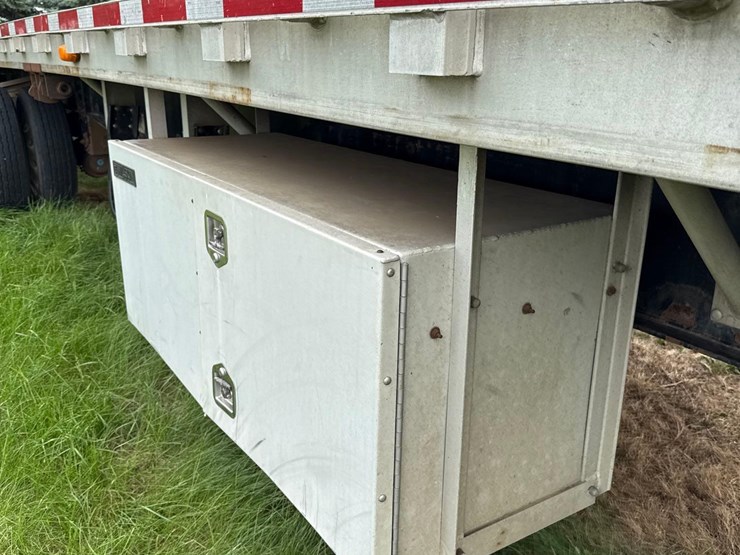 2010-wilson-97-1/2"-x-48ft-semi-flatbed-trailer-image-28