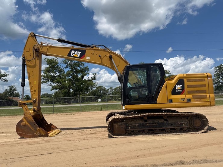 2018-caterpillar-320gc-image-1