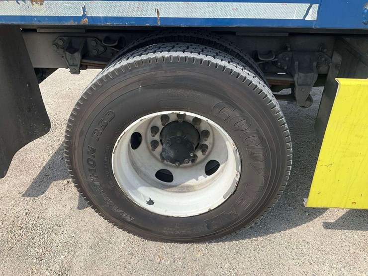 2017-ford-f650-image-22