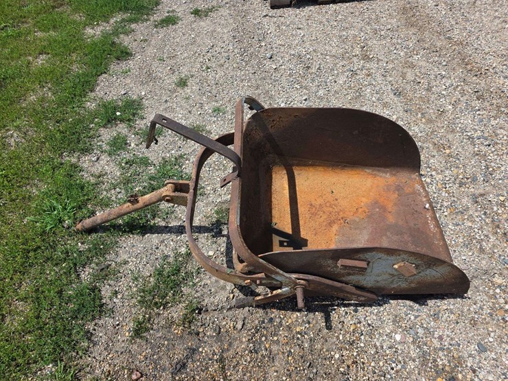 horse-drawn-dirt-mover-image-3